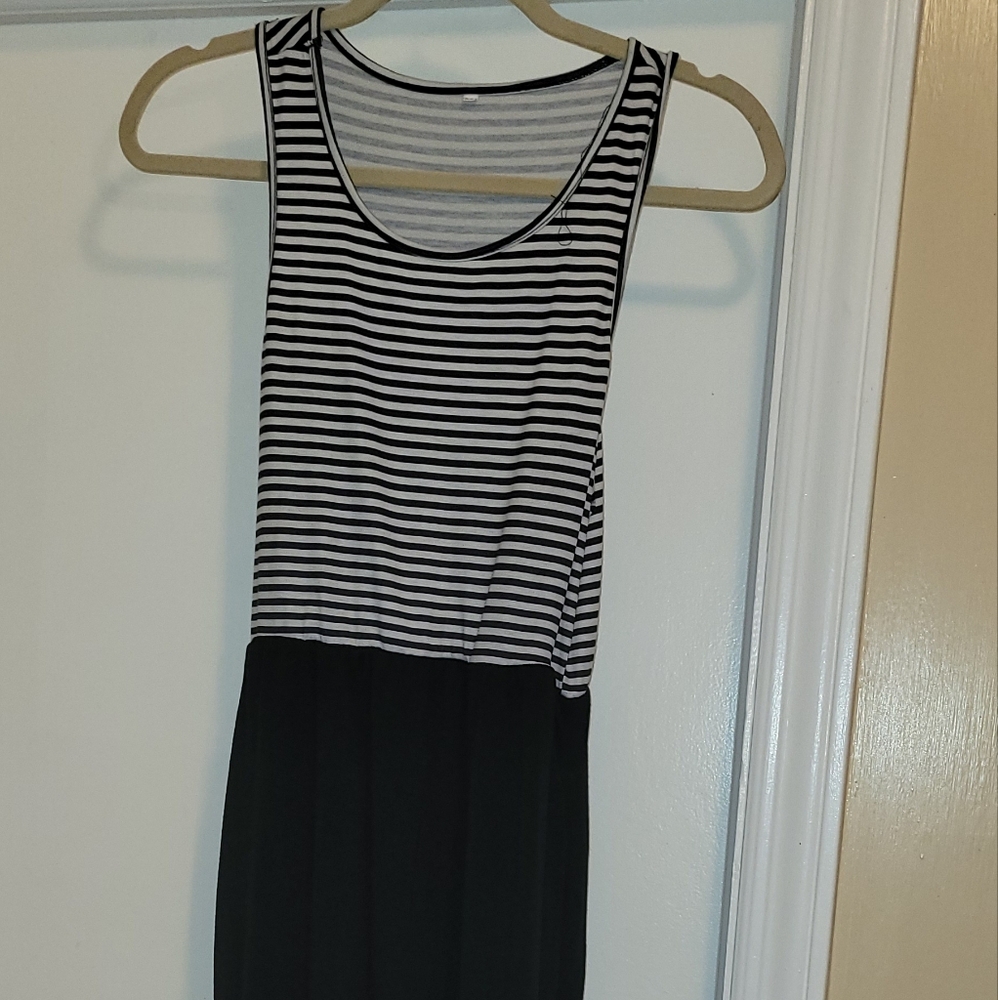 Womens Dress Size  Medium Black White Stripe Maxi  Long Sleeveless